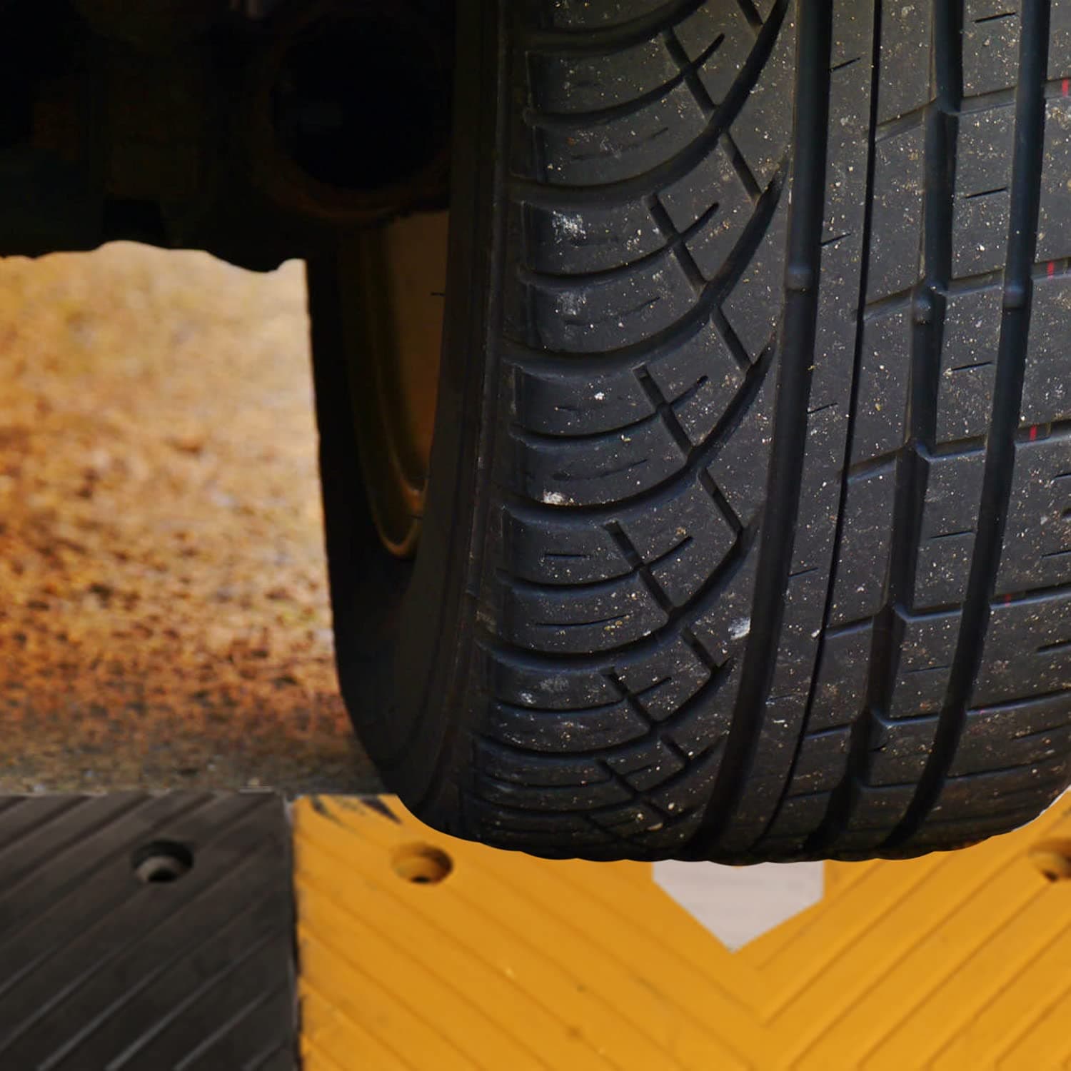 LADWA 75mm 5 meter Durable Rubber Un-Breakable Speed Breaker/Road Hump For Road Safety - (Yellow & Black) view 2
