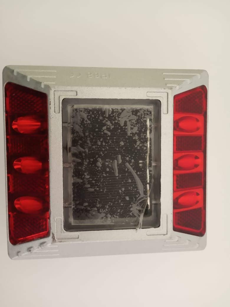 LADWA Aluminium Red Solar Road Stud With Shank - P2