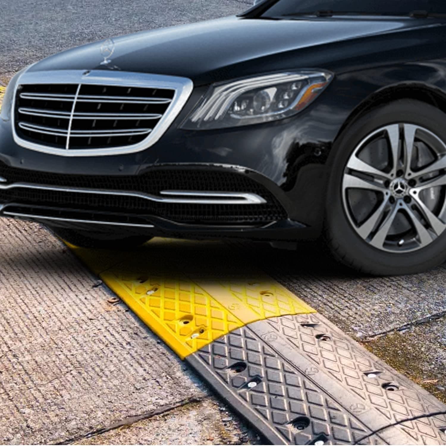 LADWA 1 mtr, 50 mm Rubber Road Hump Safety Speed Breaker in Black & Yellow Colour for High Visibility view 2