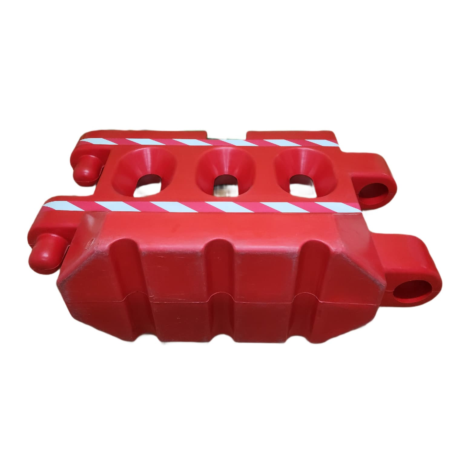 Interlock Barricade red view 4