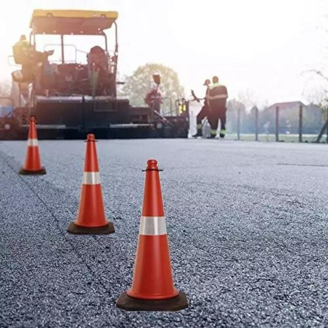 LADWA Road Traffic Cones – 750mm Height Cones with Reflective Strips, 4m Chain & 4 Hooks for Secure Barriers – Ideal for Road Safety, Construction Zones, and Parking Areas (Pack of 5) view 2